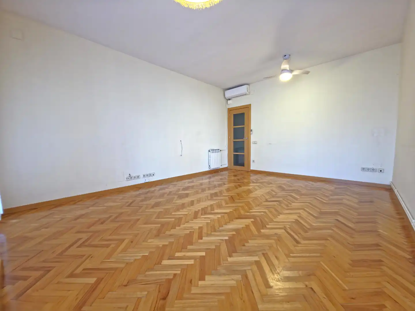 Flat with balcony for sale in Carrer de la Nació, imagen 3