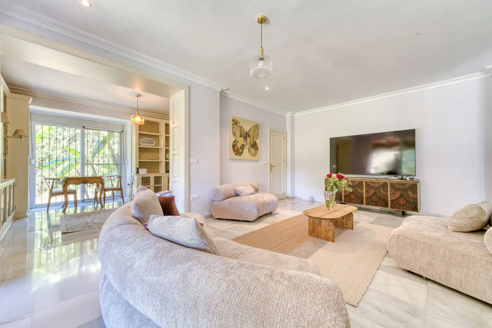 Living room of Houses for rent in Marbella  with Air Conditioner, Private garden and Swimming Pool