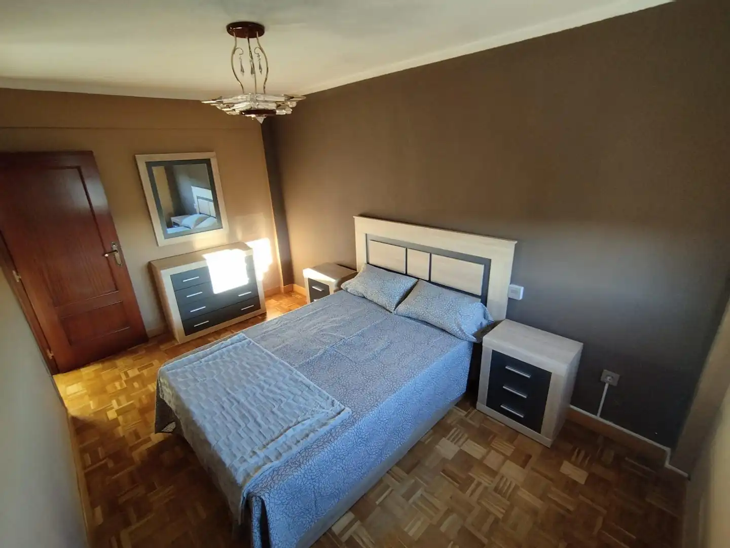 Habitación de Piso en venta en Avilés con Calefacción