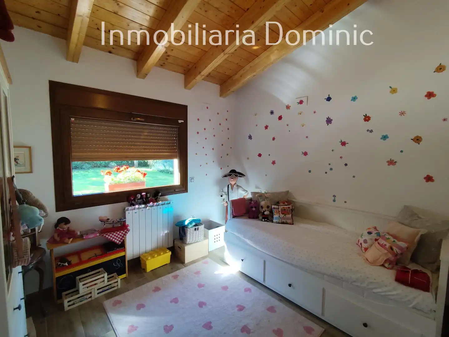 Sala d'estar de Casa o xalet en venda en Caldes de Malavella amb Calefacció, Jardí privat i Terrassa