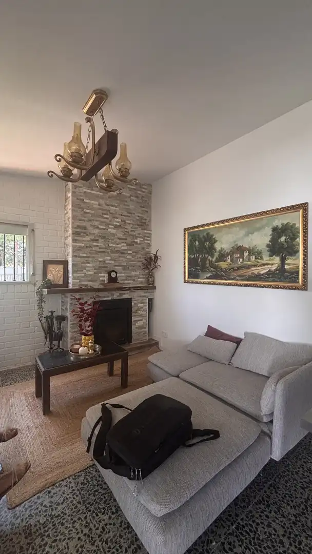 Sala d'estar de Casa o xalet en venda en Escalona amb Aire condicionat, Terrassa i Piscina
