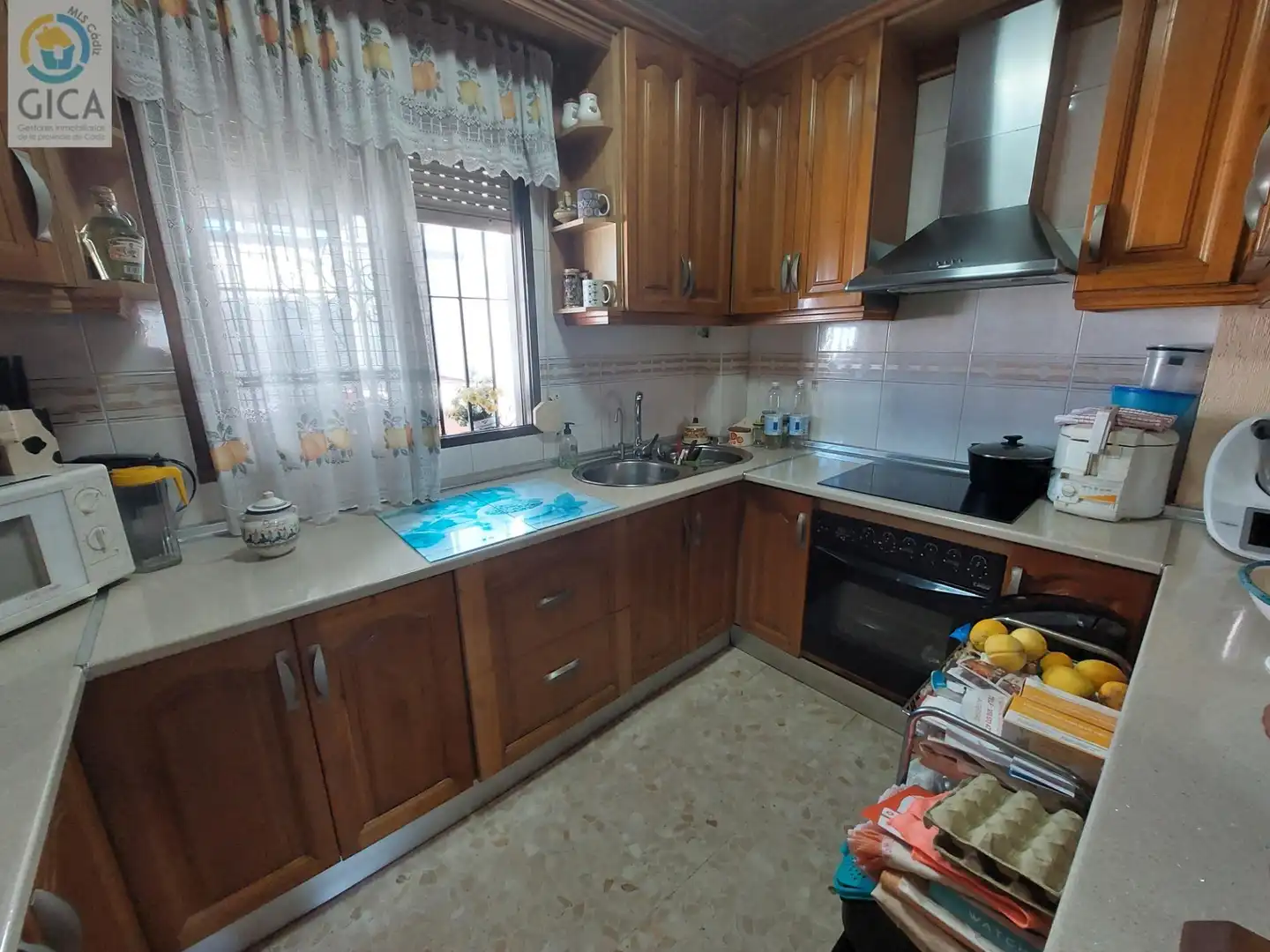 Cuina de Casa o xalet en venda en Algeciras
