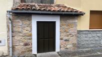 Vista exterior de Casa o xalet en venda en Cangas de Onís amb Calefacció
