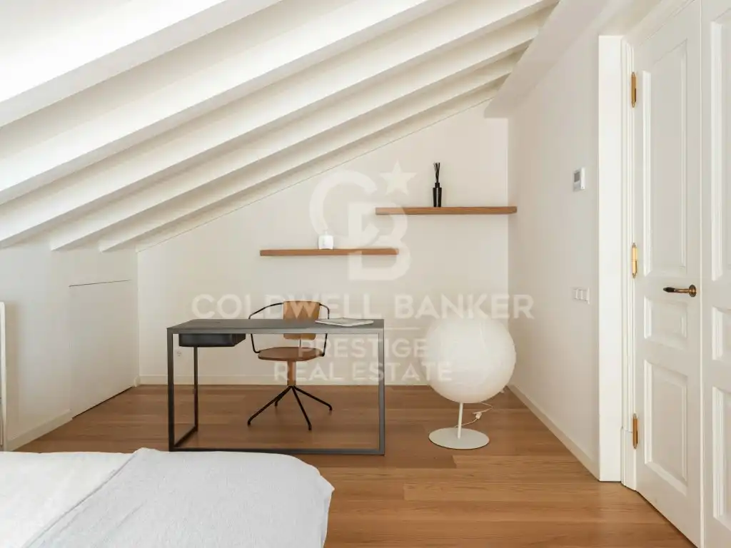 Living room of Attic for sale in Barcelona  with Terrace, Swimming Pool and Balcony
