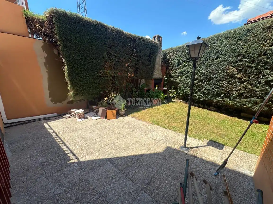 Garten von Einfamilien-Reihenhaus zum Verkauf in Collado Villalba mit Heizung, Abstellraum und Alarm