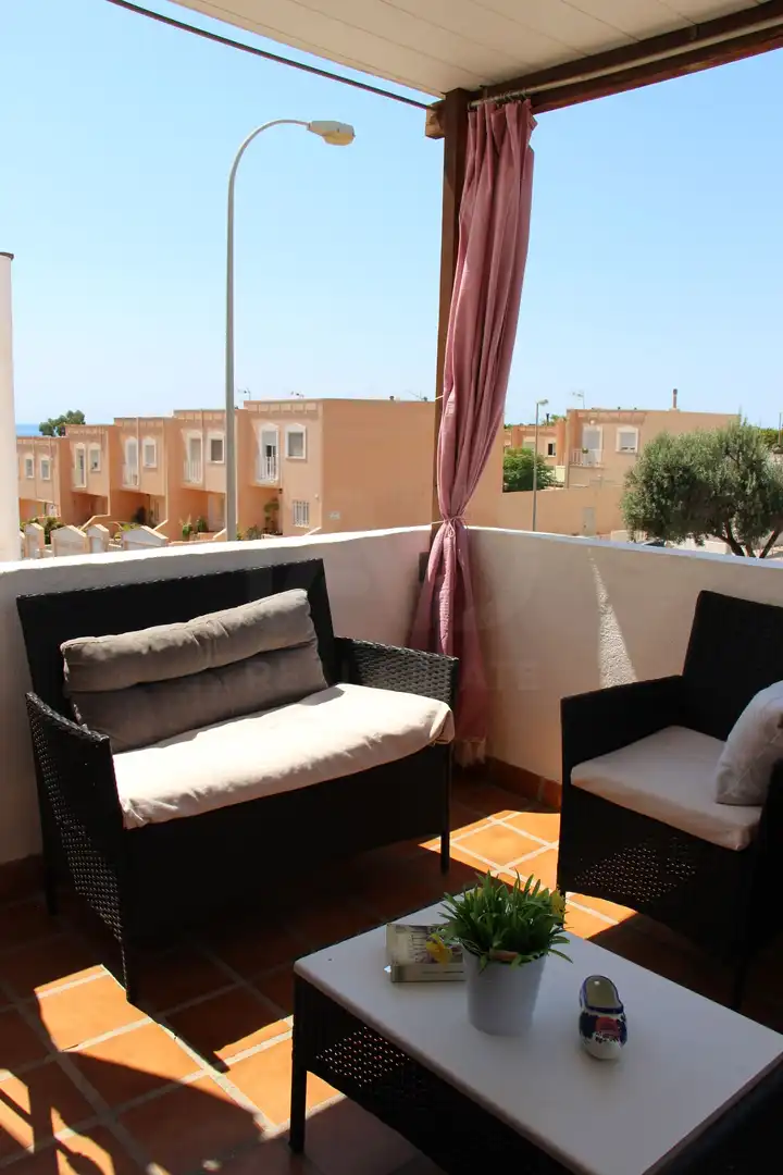 Terrassa de Casa adosada en venda en Roquetas de Mar amb Terrassa i Piscina