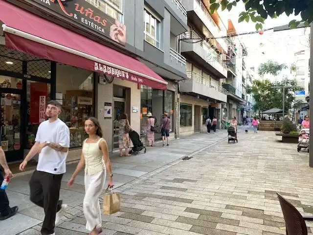 Local comercial de lloguer a Alcalde Rey Daviña 28, Derecha, imagen 3