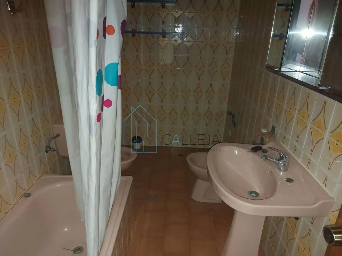 Baño de Piso en venta en Ourense Capital  con Calefacción y Trastero