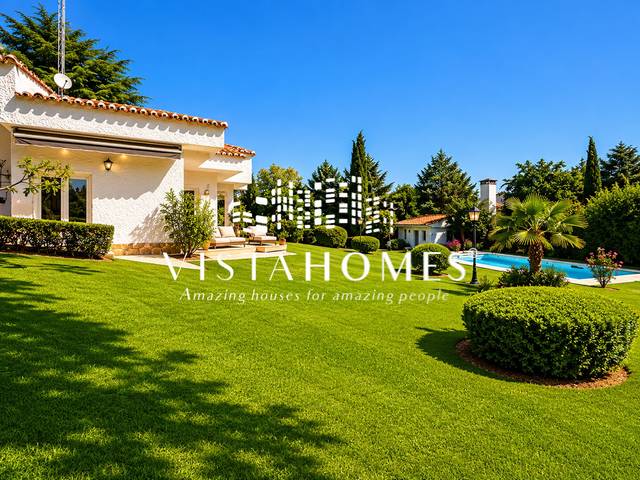 Casa-chalet en Venta en Valdelagua