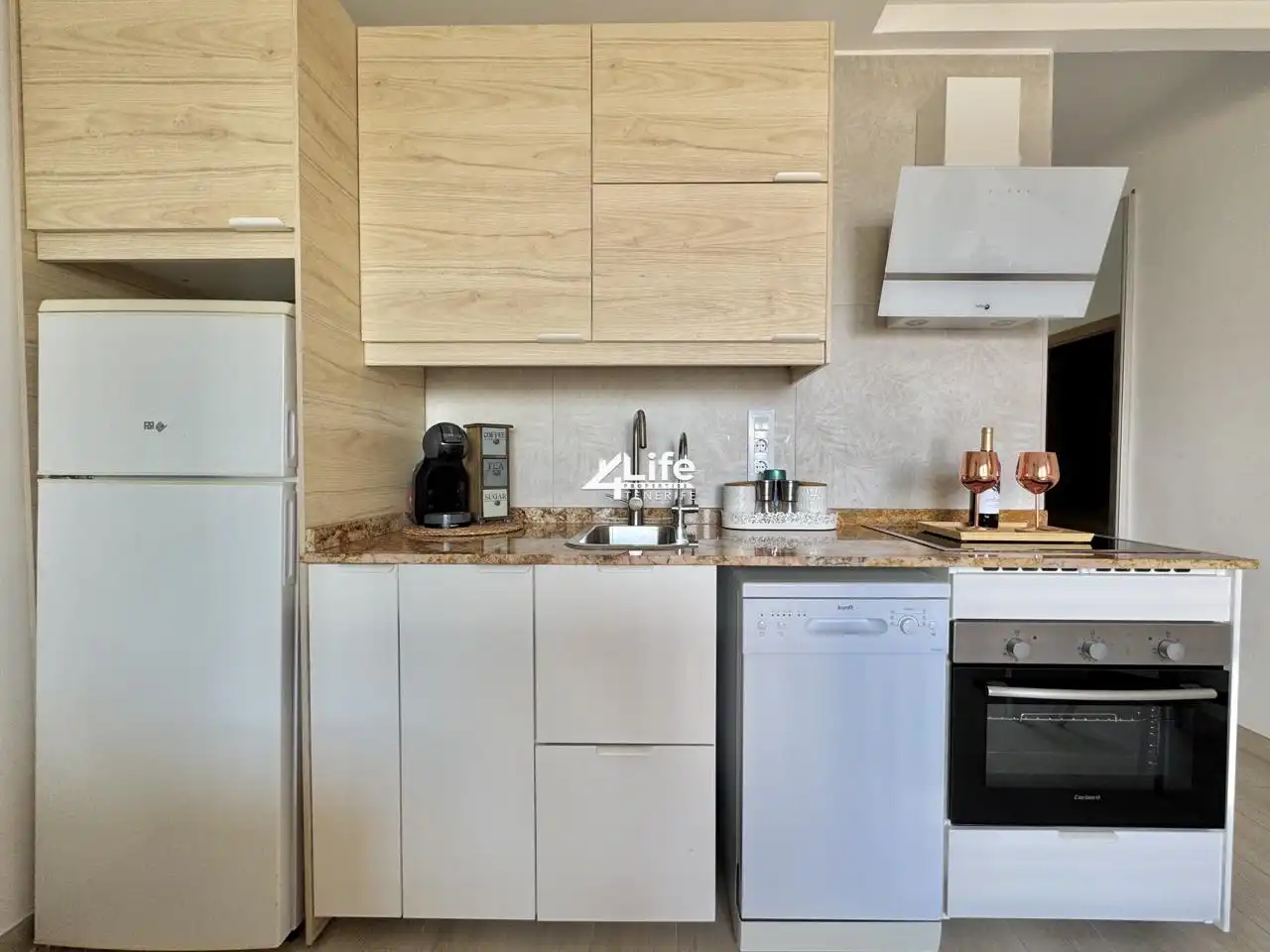 Cocina de Piso en venta en Adeje con Aire acondicionado, Terraza y Piscina comunitaria