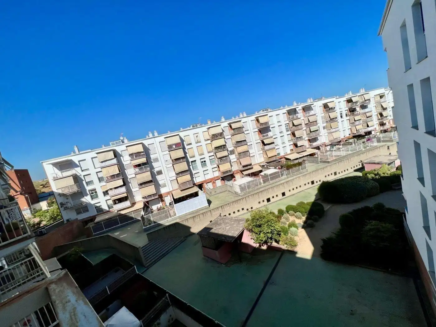 Vista exterior de Piso en venta en Sabadell con Aire acondicionado, Trastero y Balcón