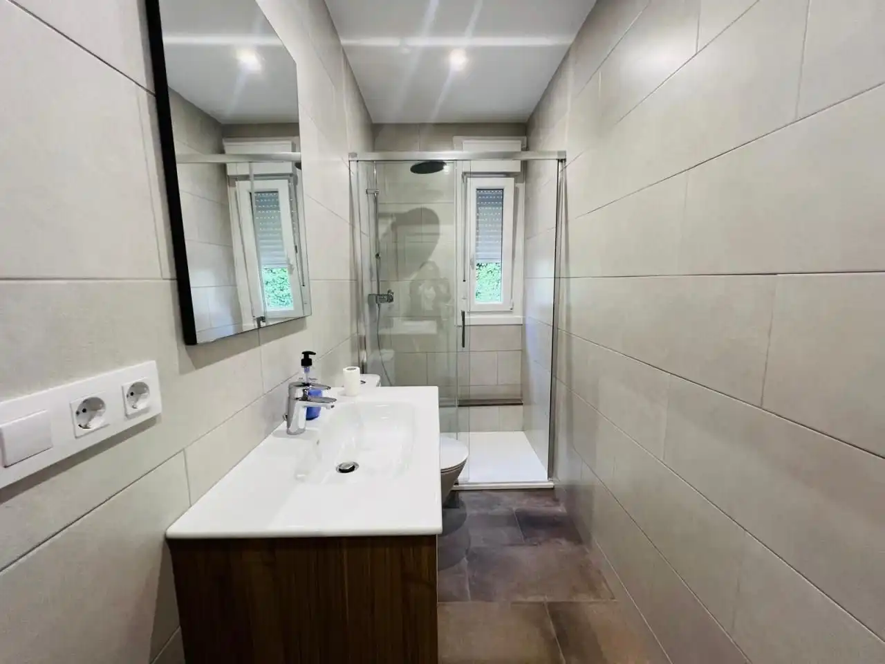 Baño de Piso de alquiler en Ourense Capital  con Calefacción, Amueblado y Balcón