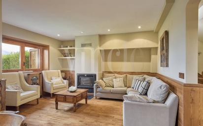 Sala d'estar de Casa o xalet en venda en Ger amb Calefacció, Jardí privat i Parquet