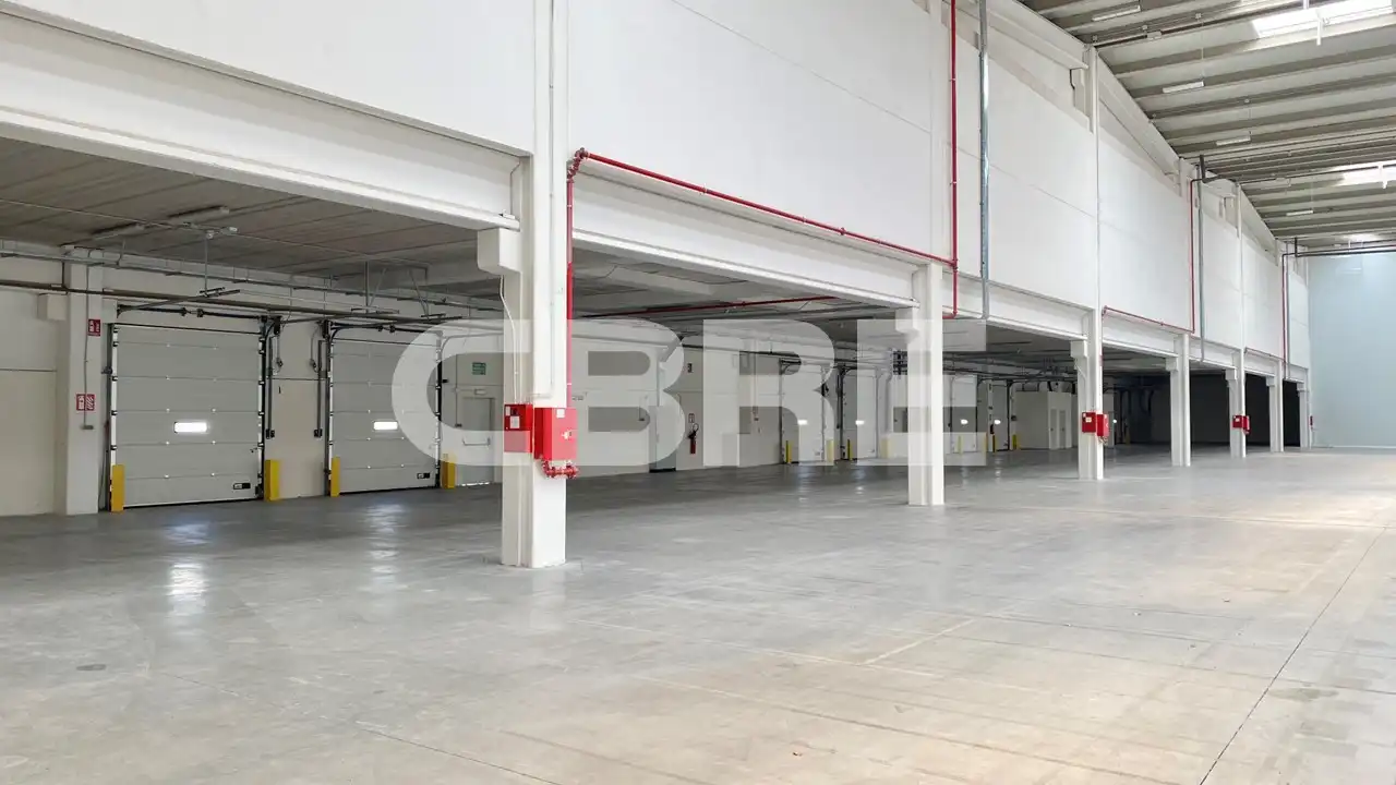 Nave industrial de alquiler en Calle de Siete Picos, 11, Zona Industrial