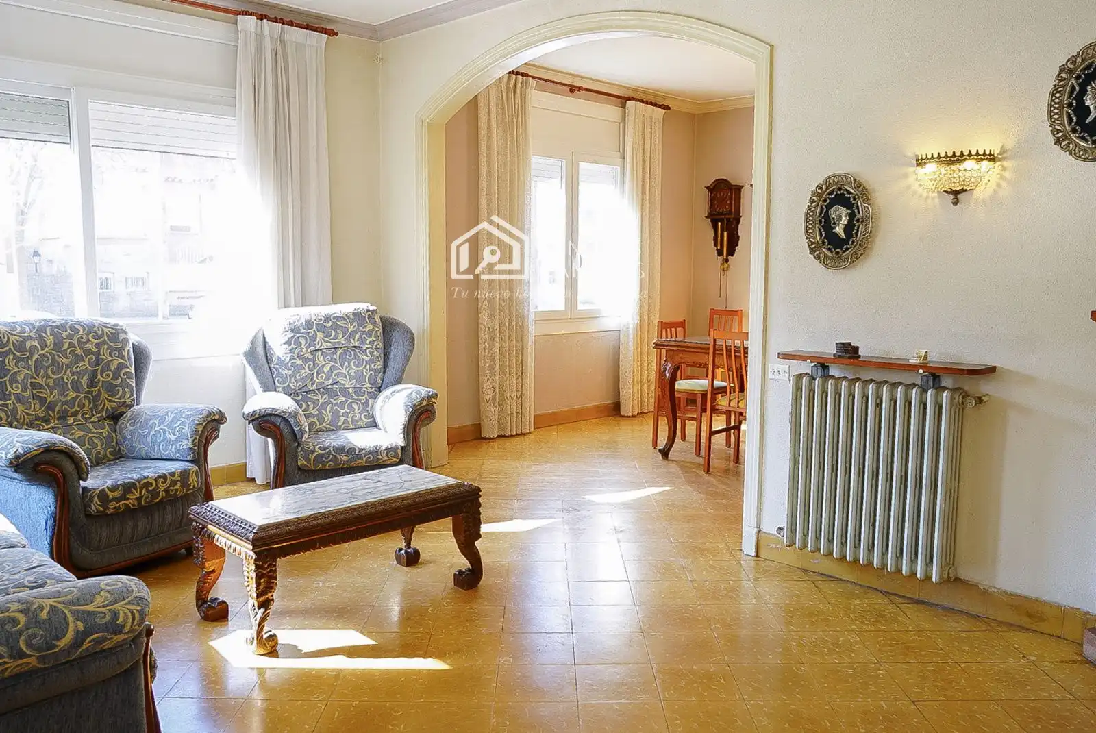 Sala d'estar de Casa o xalet en venda en Banyoles amb Calefacció, Terrassa i Traster