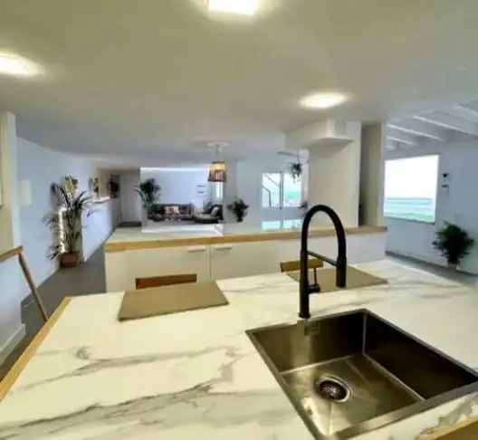Cuina de Casa o xalet en venda en Adeje amb Jardí privat, Terrassa i Piscina