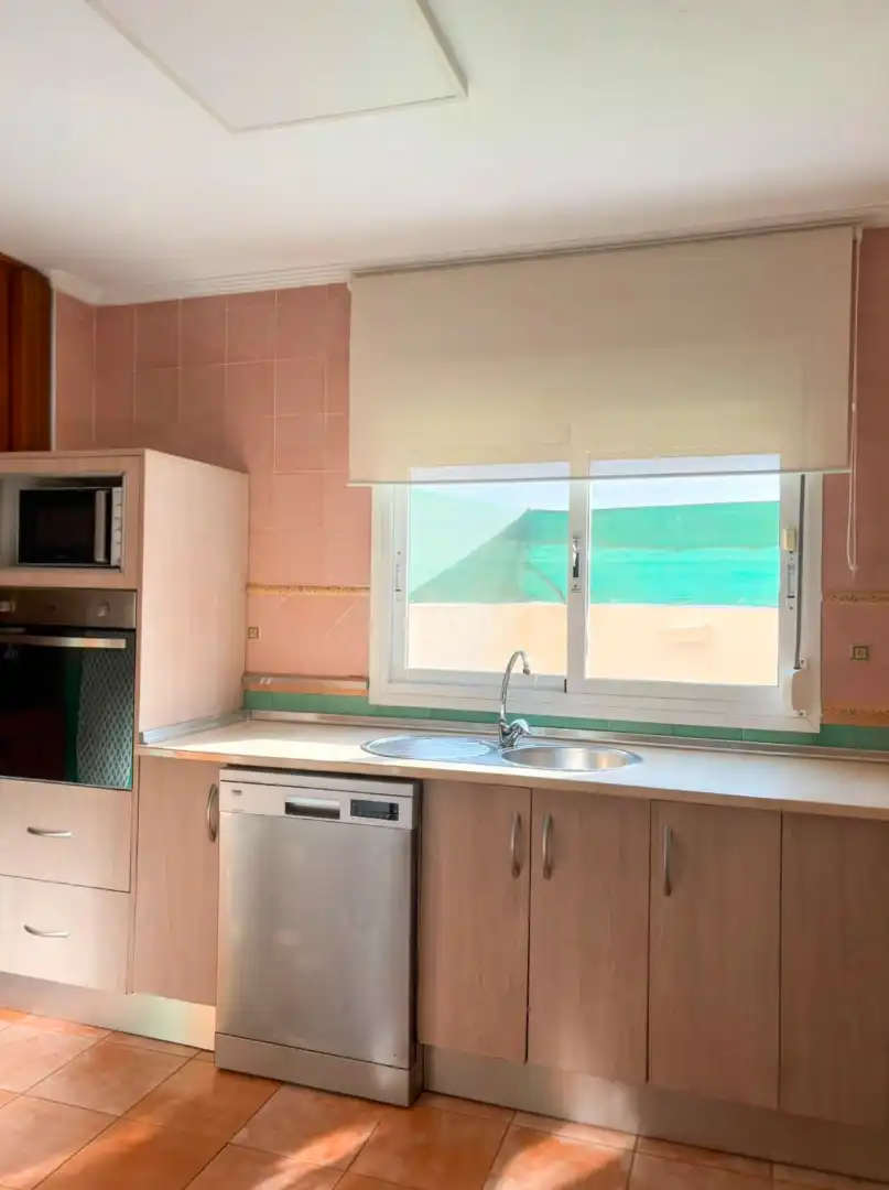 Cocina de Piso de alquiler en Málaga con Aire acondicionado, Calefacción y Terraza