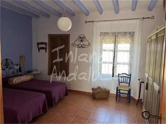 Country house zum Verkauf in Cabra mit Abstellraum, Schwimmbad und Internet