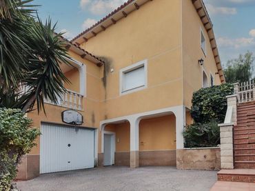 Villa con giardino in vendita a LLUM