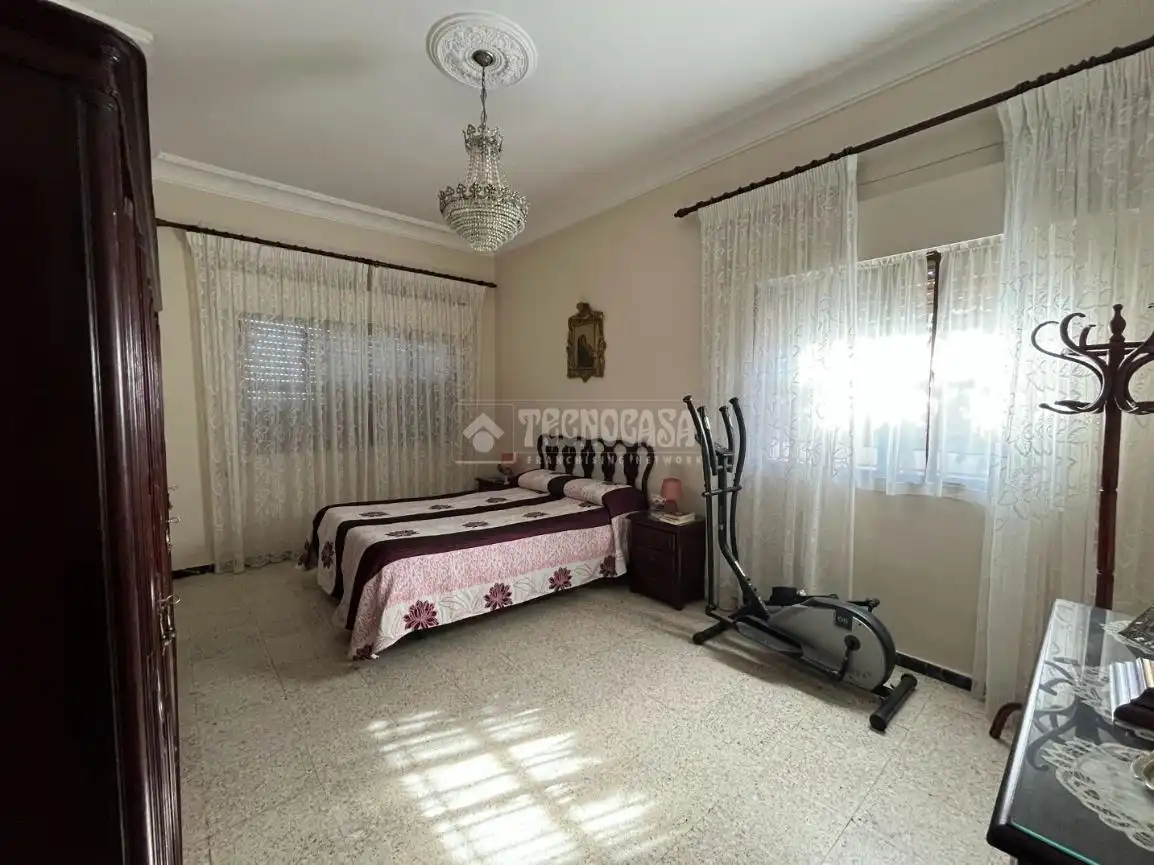 Habitación de Casa o chalet en venta en Mairena del Alcor con Aire acondicionado, Calefacción y Piscina comunitaria