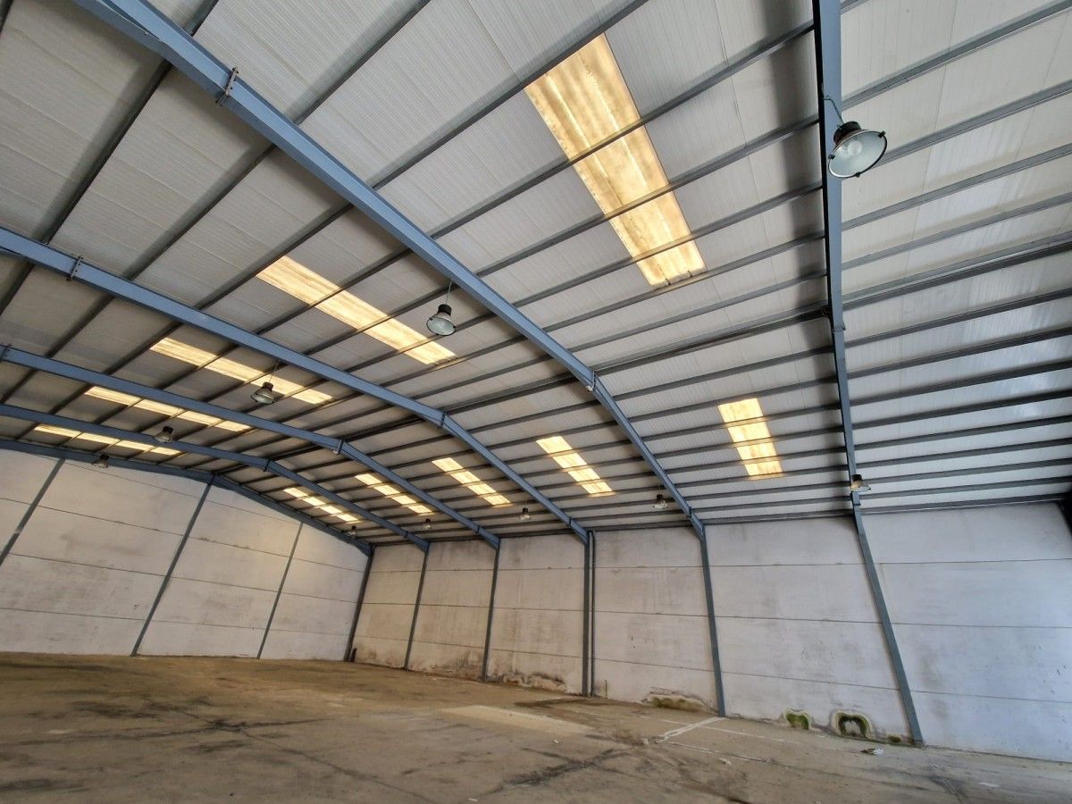 Industrial buildings to rent in Moguer