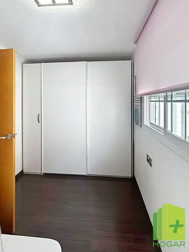 Habitación de Ático de alquiler en Jaén con Aire acondicionado, Terraza y Amueblado