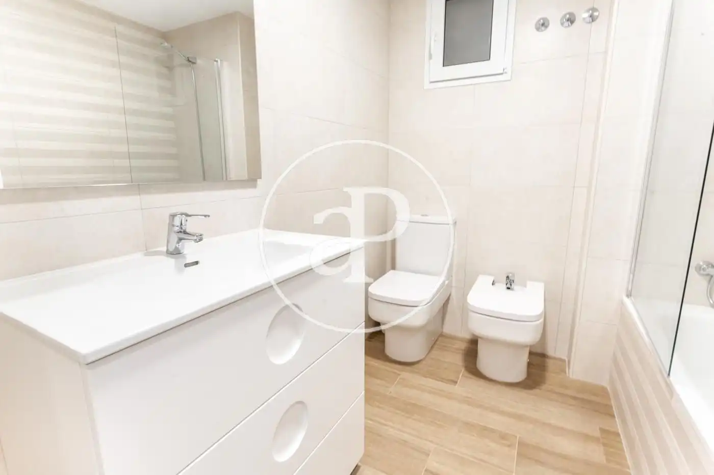 Bathroom of Flat for rent in L'Eliana  with Air Conditioner, Heating and Terrace