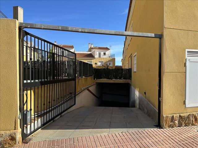 Garaje en Venta en Diputacion en Salinas