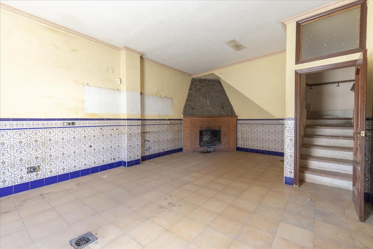 Casa adosada en venda en Guadix