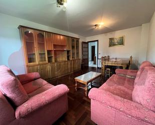 Sala d'estar de Pis en venda en Meira amb Moblat, Forn i Rentadora