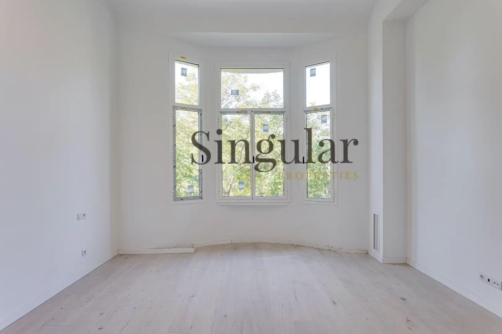 Habitación de Ático en venta en Barcelona con Aire acondicionado, Calefacción y Terraza