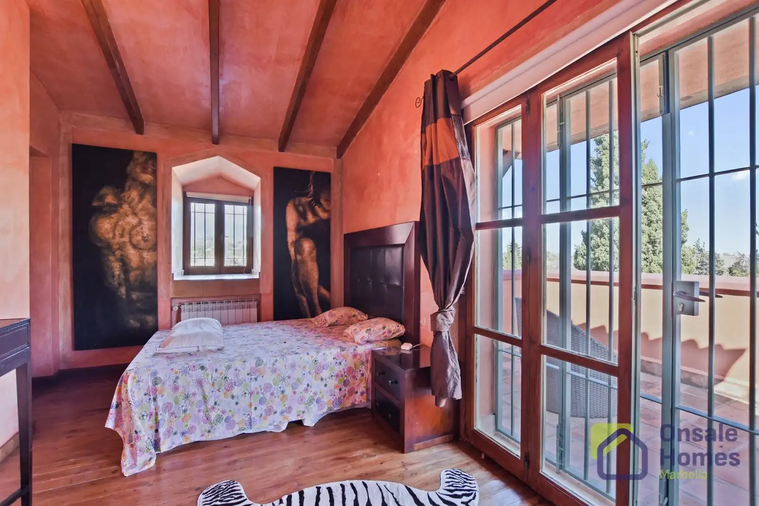 Dormitori de Casa o xalet en venda en Marbella amb Aire condicionat, Jardí privat i Terrassa