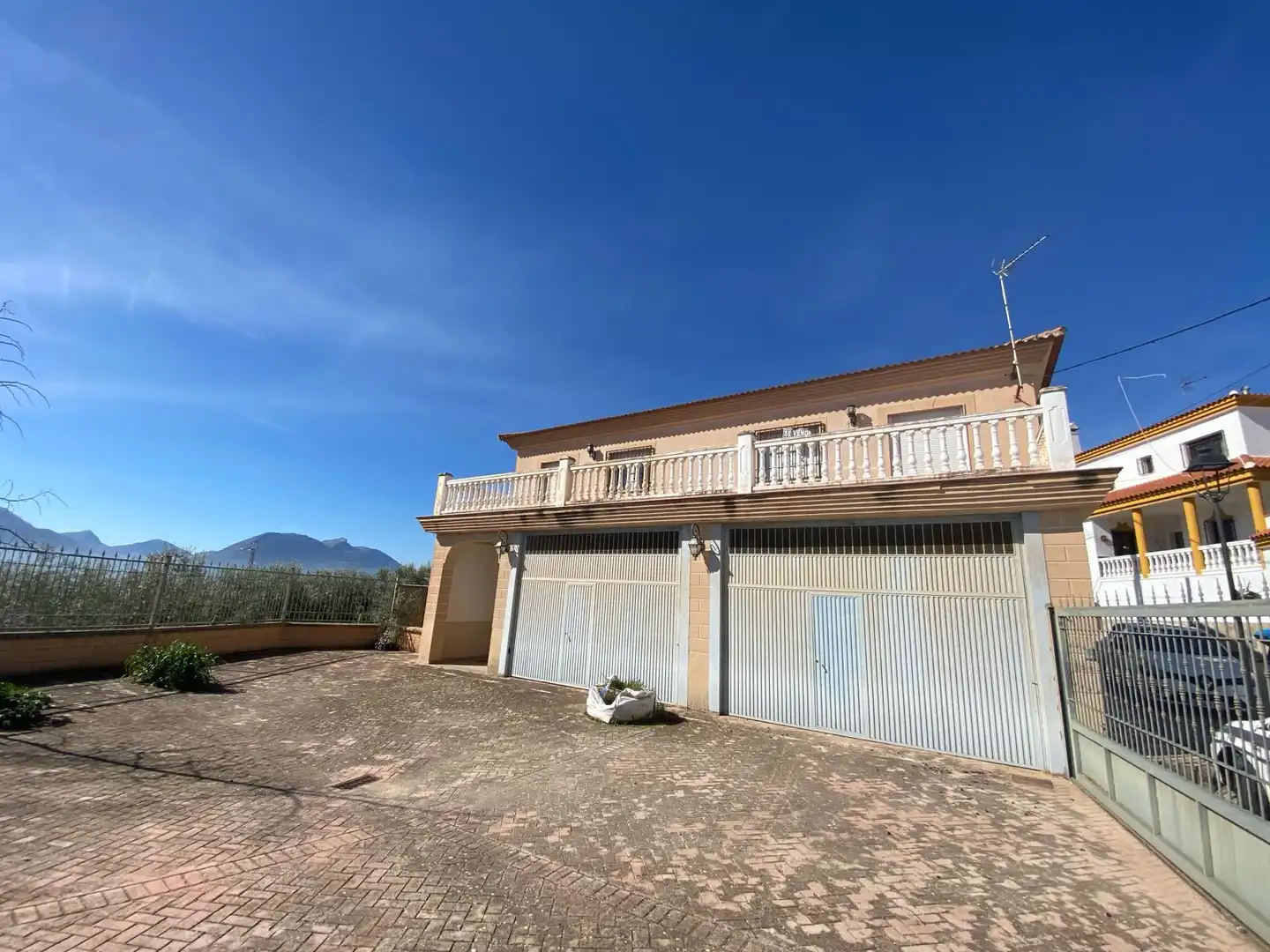 Vista exterior de Casa o chalet en venta en Loja con Aire acondicionado, Terraza y Trastero