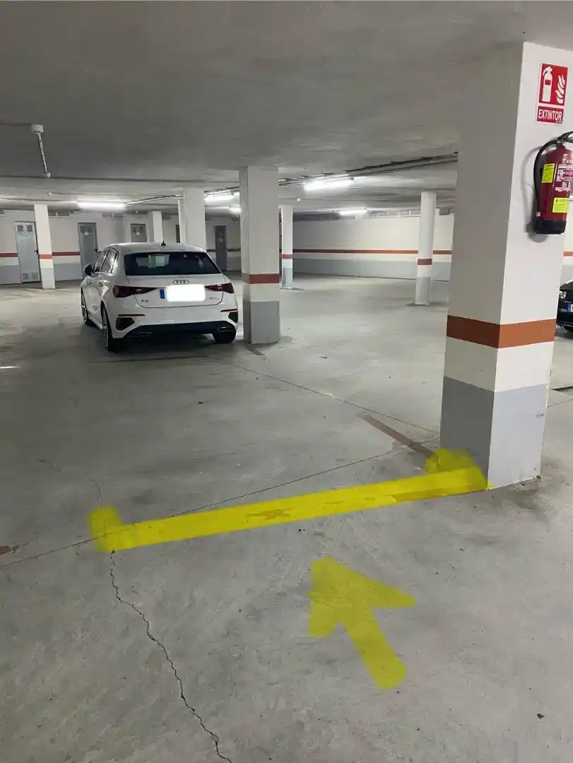 Parking de Garaje en venta en Arzúa