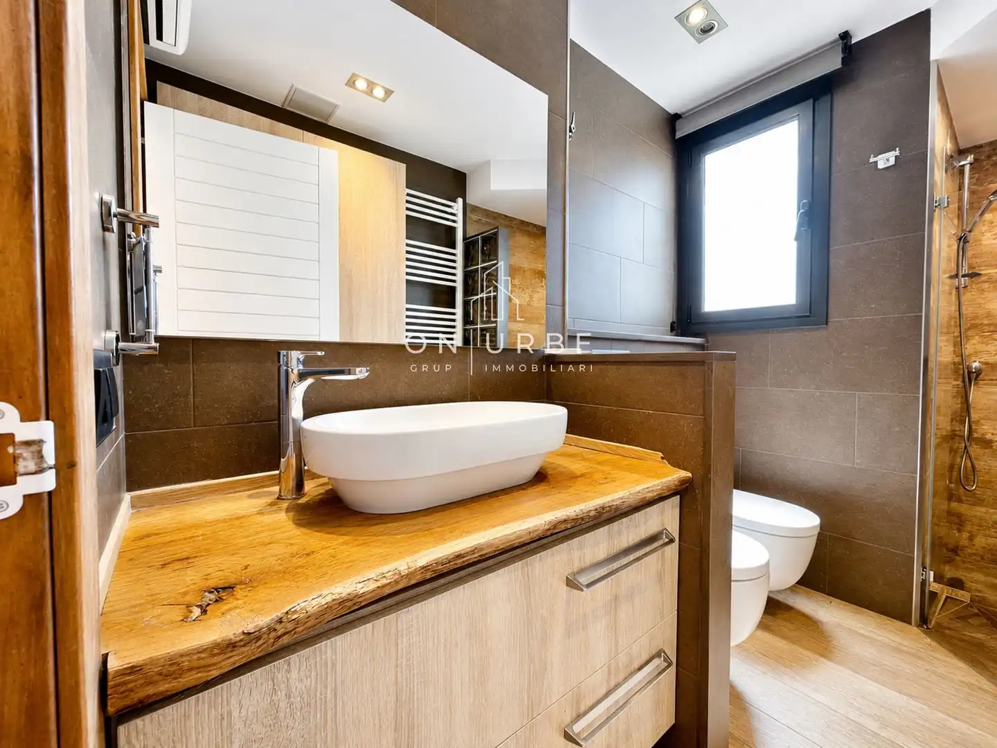 Piso con terraza en venta en Joan de Borbo Comte Barce, imagen 26