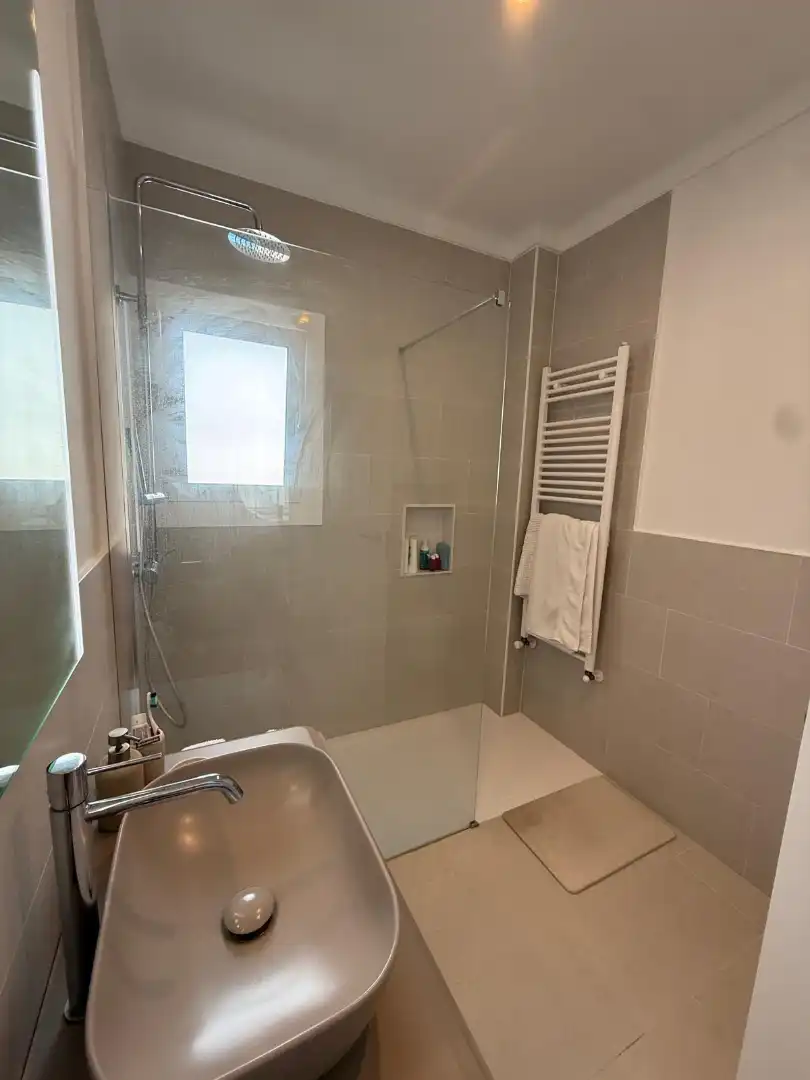 Baño de Casa o chalet en venta en L'Escala con Aire acondicionado, Calefacción y Jardín privado