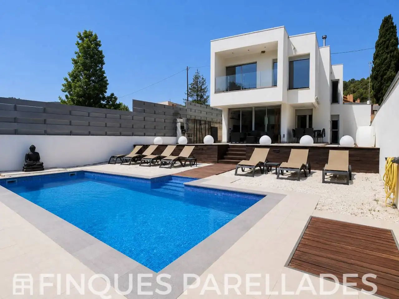 Casa con piscina en venta en Canyelles