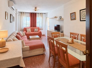 Flat with pool for sale in Calle Romería del Rocío