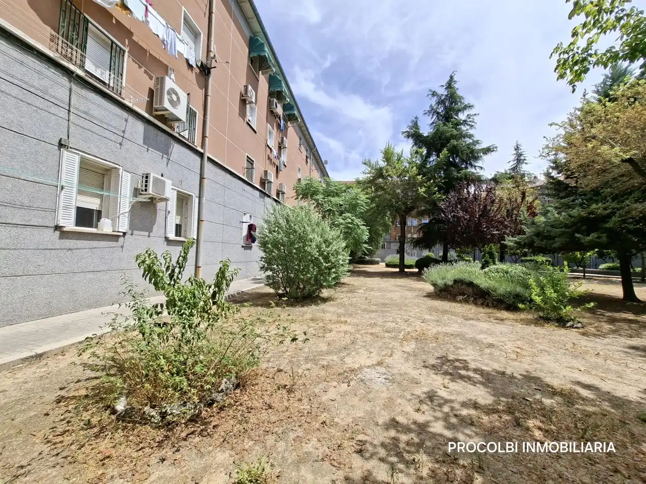 Exterior view of Ground floor for sale in Madrid  with Air Conditioner and Heating