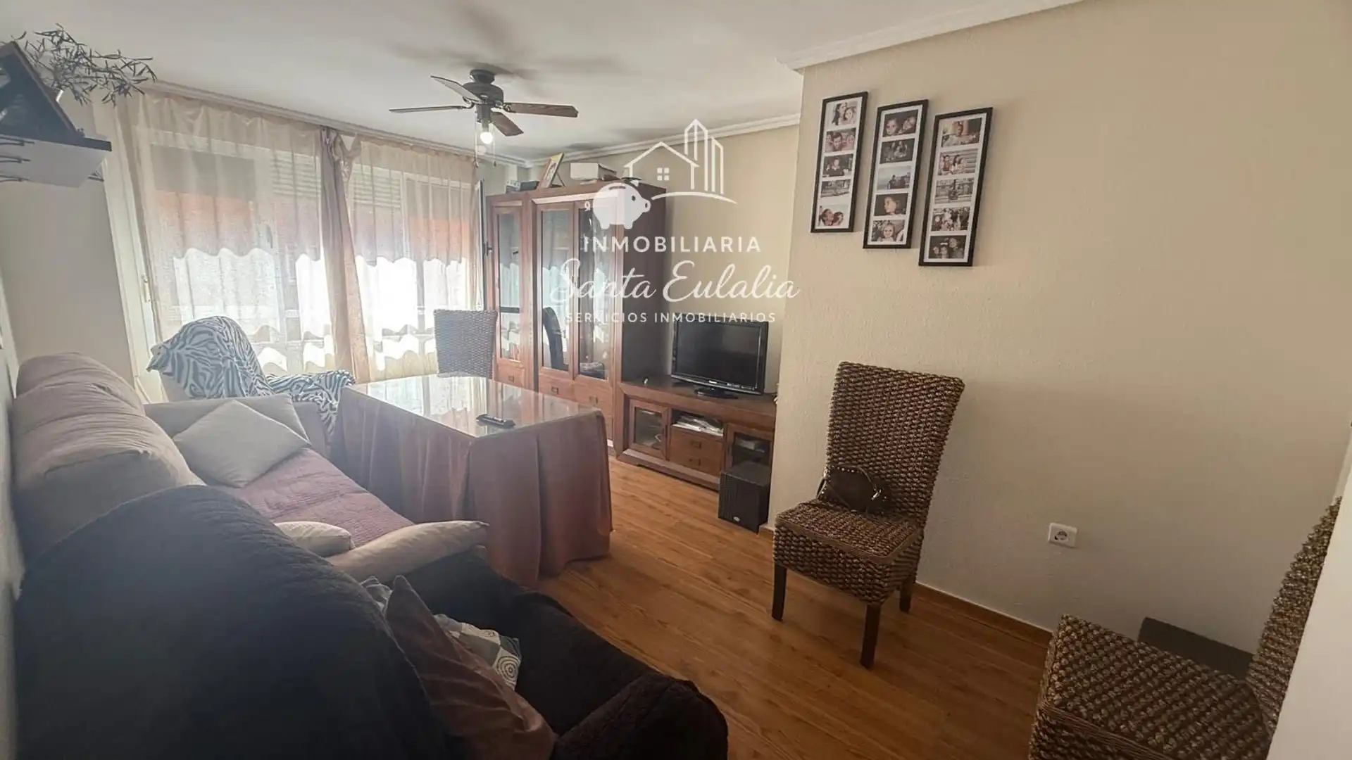 Living room of Flat for rent in Mérida  with Air Conditioner, Heating and Parquet flooring