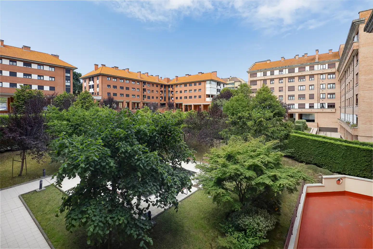 Vista exterior de Piso de alquiler en Gijón  con Calefacción, Terraza y Trastero