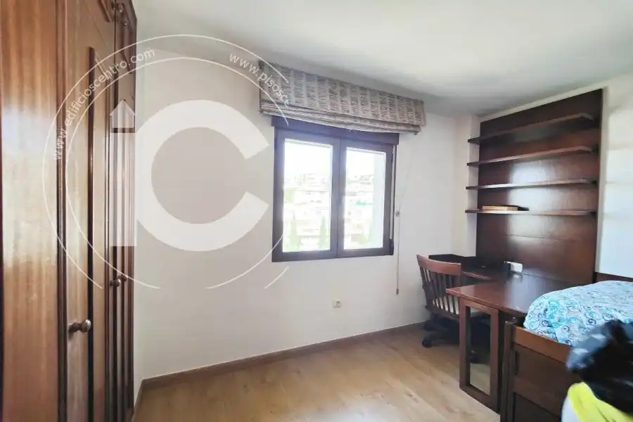 Habitación de Casa o chalet de alquiler en Huétor Vega con Aire acondicionado y Jardín privado