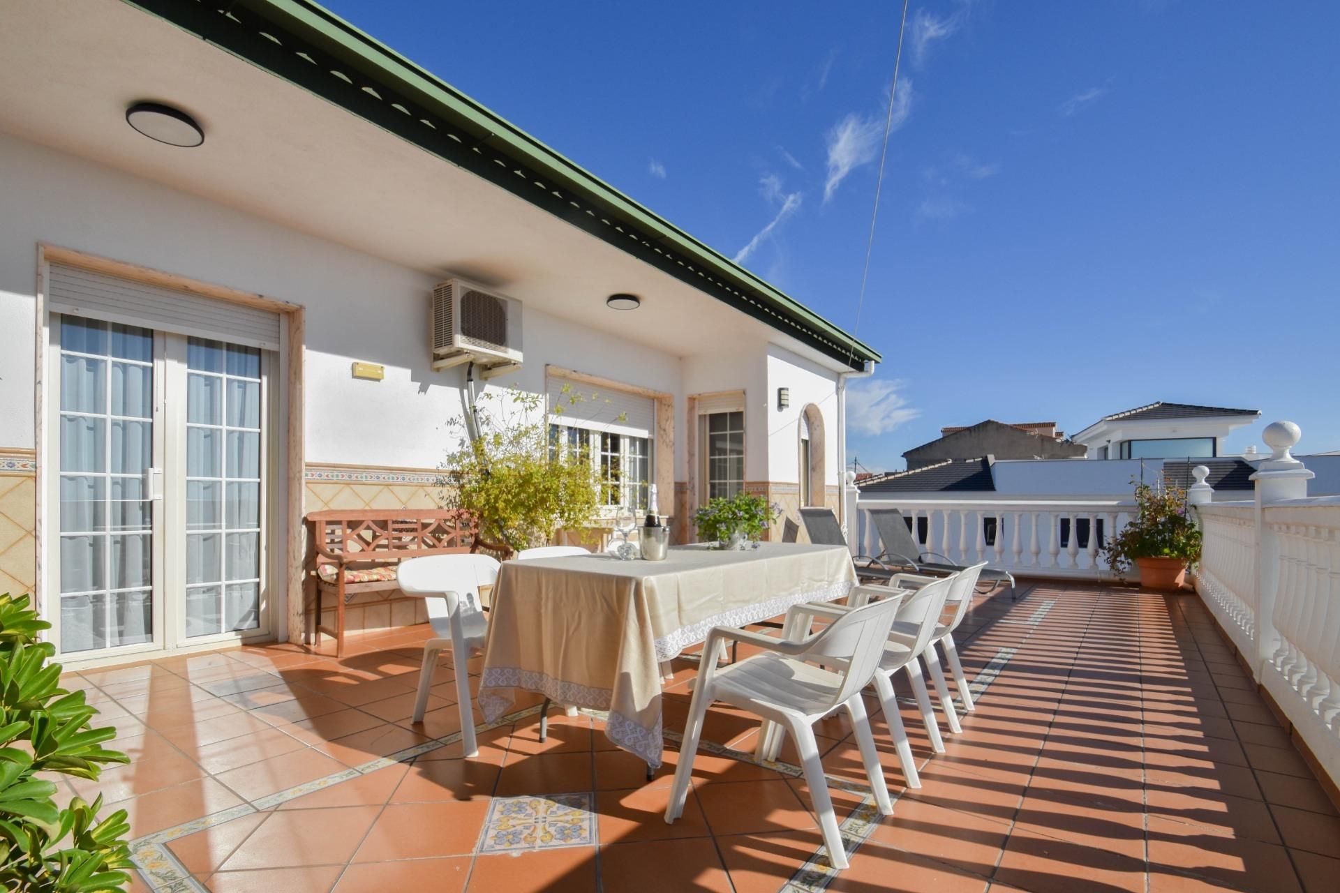 Terrace of House or chalet for sale in Pinos Puente  with Air Conditioner, Heating and Private garden