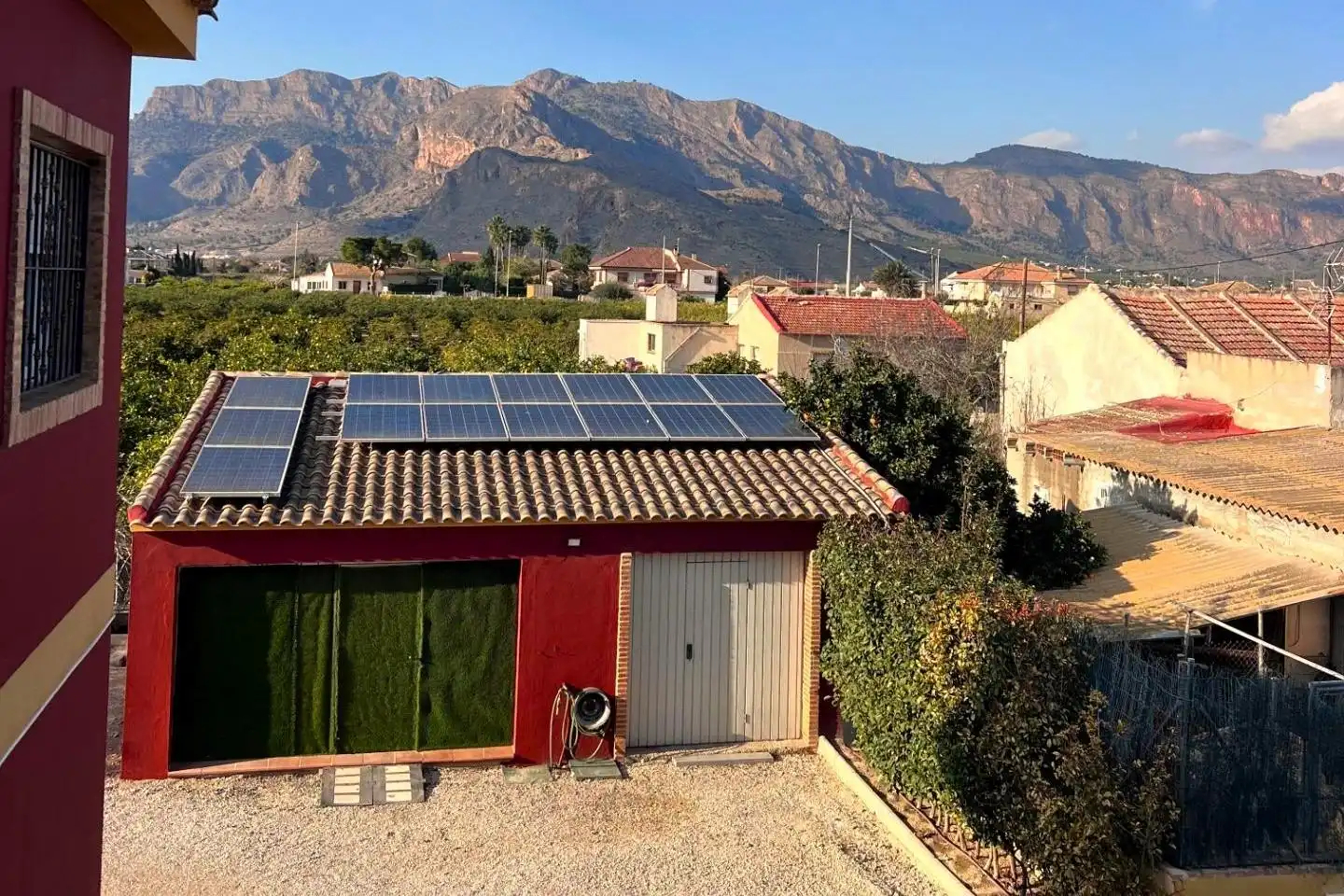 Vista exterior de Casa o xalet en venda en Orihuela amb Aire condicionat, Calefacció i Jardí privat