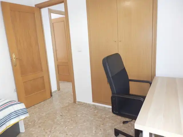 Flat for rent in Valencia  with Furnished, Oven and Washing machine