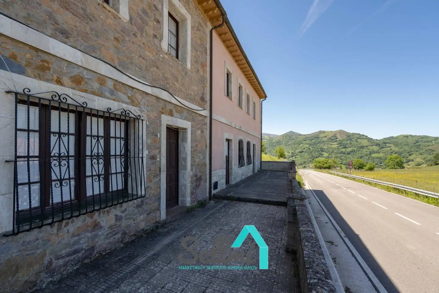Casa con giardino in vendita a Camino de Perlavia, imagen 3