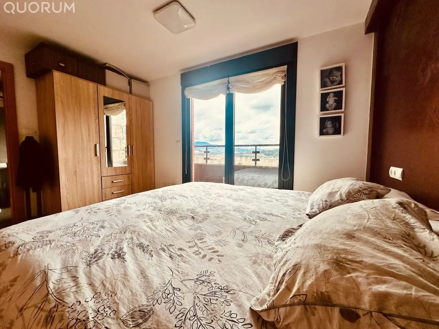 Habitación de Casa adosada en venta en Galdakao con Calefacción, Jardín privado y Terraza