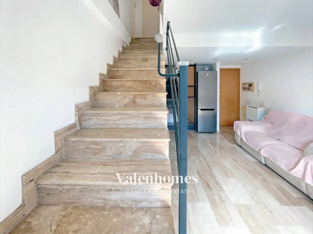 Maisonette zum Verkauf in Rubí mit Klimaanlage, Heizung und Terrasse