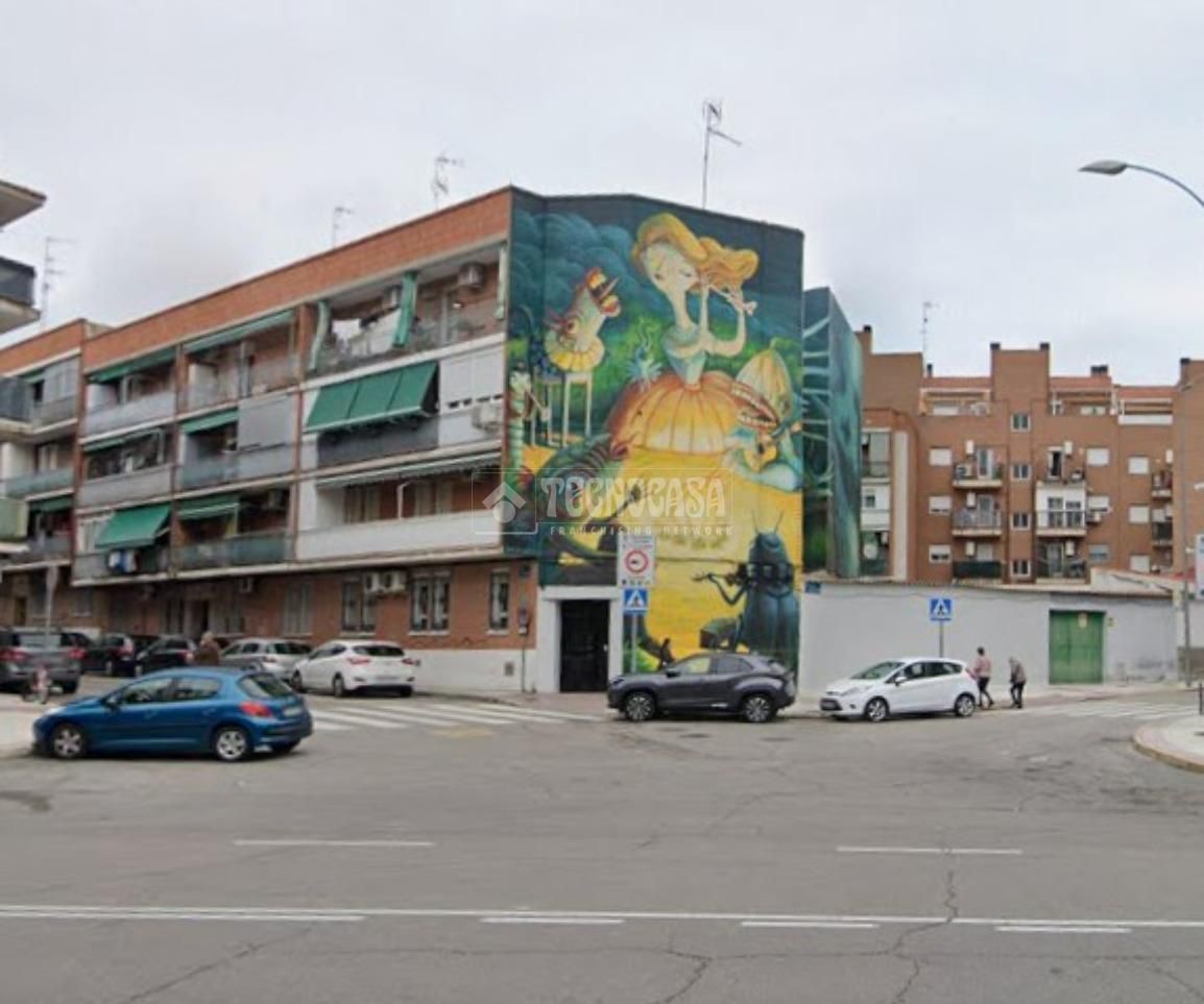 Vista exterior de Casa o xalet en venda en Fuenlabrada amb Calefacció, Jardí privat i Terrassa