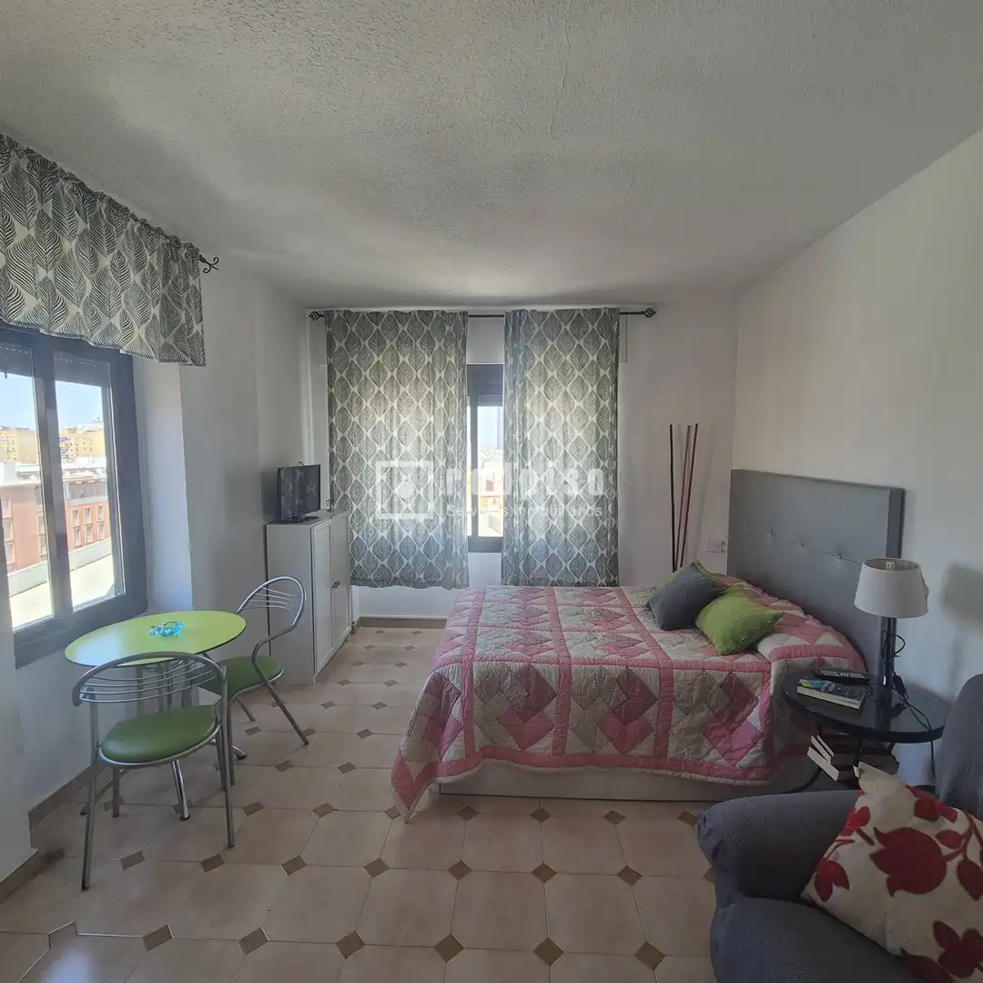 Schlafzimmer von Wohnung zum Verkauf in Sevilla mit Klimaanlage, Heizung und Möbliert